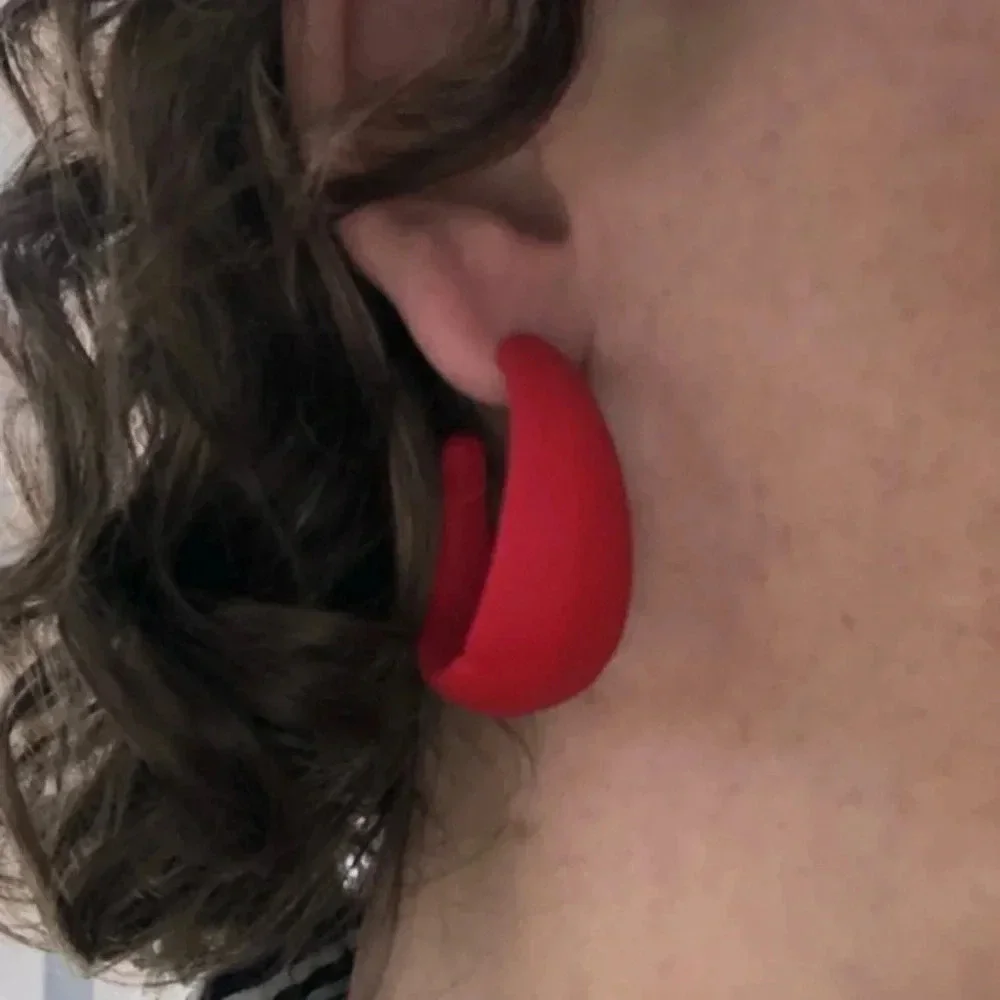 True Red Large Silicone & Stainless Steel Retro Hoop Earrings NWT